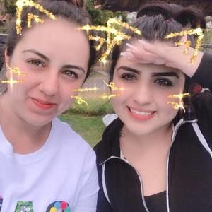 Meet your Posher, Cinthia